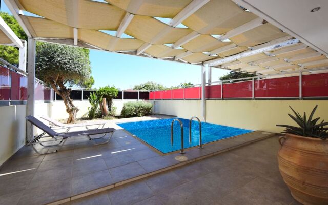 Rhodes Imperial Suite - Chilling in Private Pool