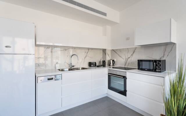 New Building in TLV Perfect location