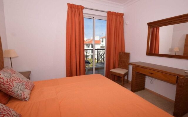 Sunny Balcony Apartment and Pool