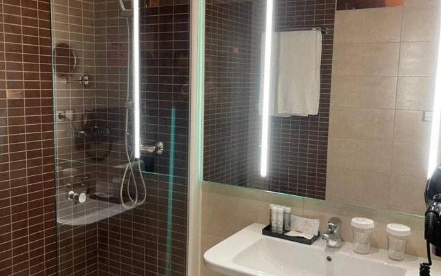 ON ALETA ROOM designed for adults