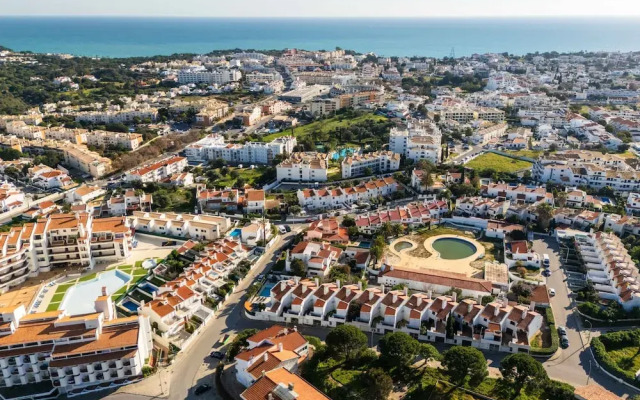 Montechoro Sea View 3 Bedroom Apartment