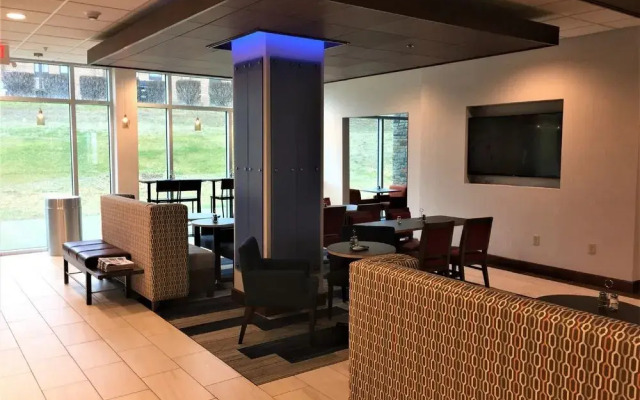 Holiday Inn Express & Suites Danville