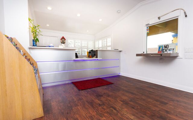 SureStay Hotel by Best Western Seaside Monterey