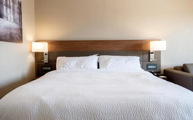 AC Hotel Cincinnati at The Banks