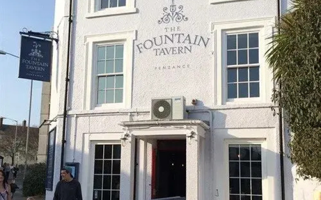The Fountain Tavern