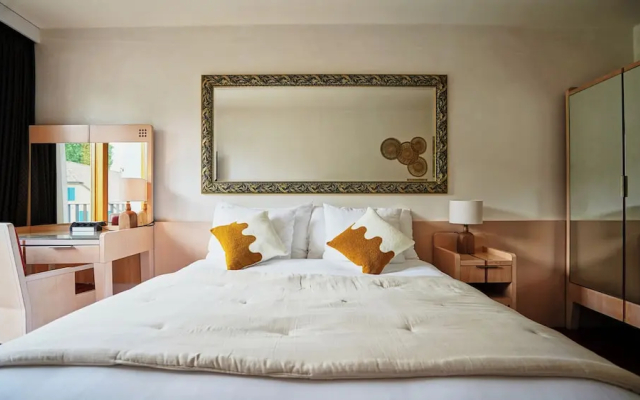 Maison Du Lac Boutique Hotel
