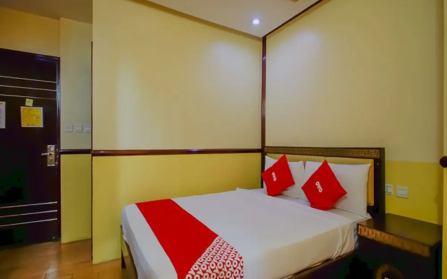 Super OYO 838 Manila Crown Palace Hotel