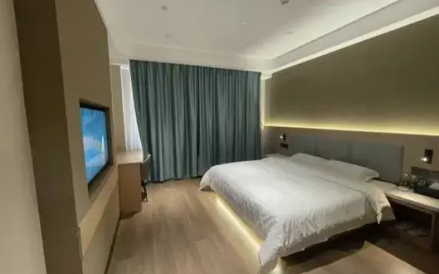 Chifeng Qingcheng Hotel (Spark Road)