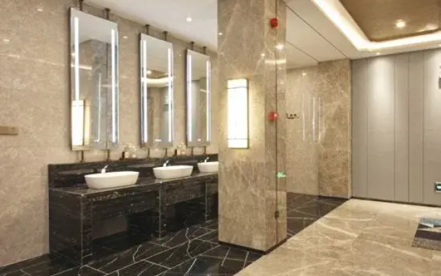 GEM Hotel