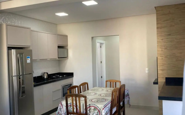 Apartamento a 50 metros da praia de canto grande