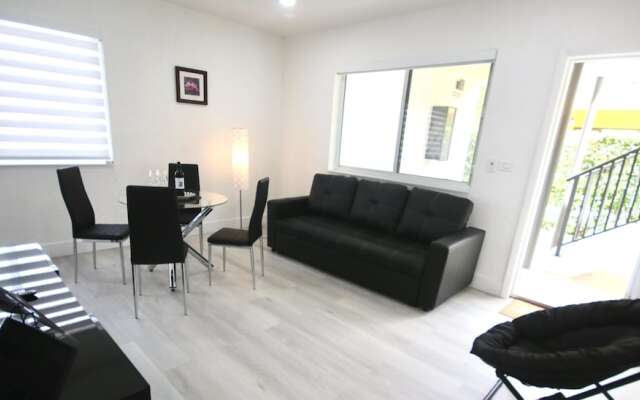 251 Airport Top House Apartments