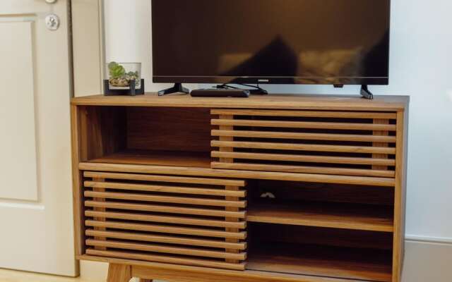 Legacy Oporto Design Apartment A by Vacationy