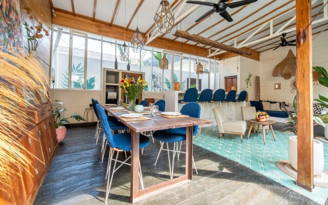 Splendid Villa Shakti Canggu Boho Chic 3bd & Pool