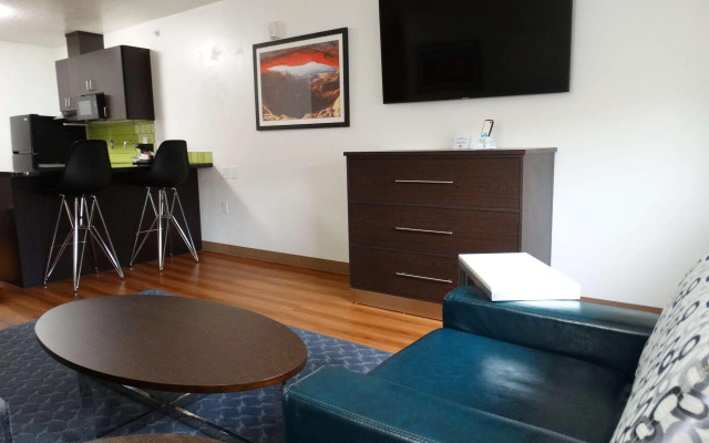 Best Western Plus Jonesboro Inn and Suites