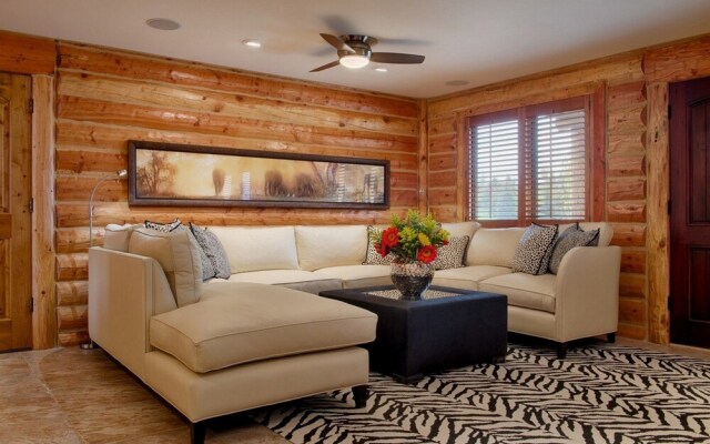 Abode at Dragonfly Lodge Home