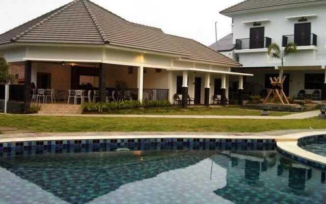 Sumber Hotel