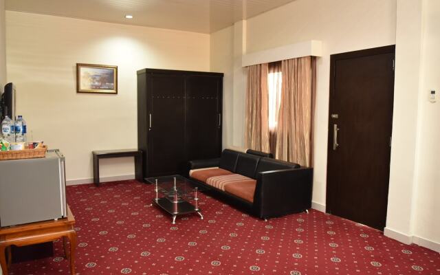 Grand Sari Hotel
