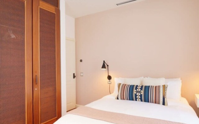 w Stunning 2BR With Balcony in Casco Viejo