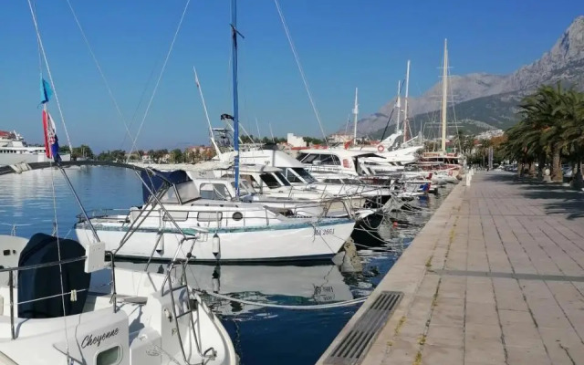 APARTMAN LAURA GALILEO blizu centra i plaze