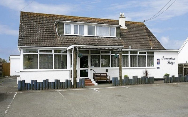 Trevarrian Lodge