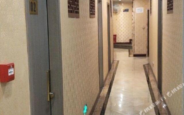 Yaxuan Business Hostel