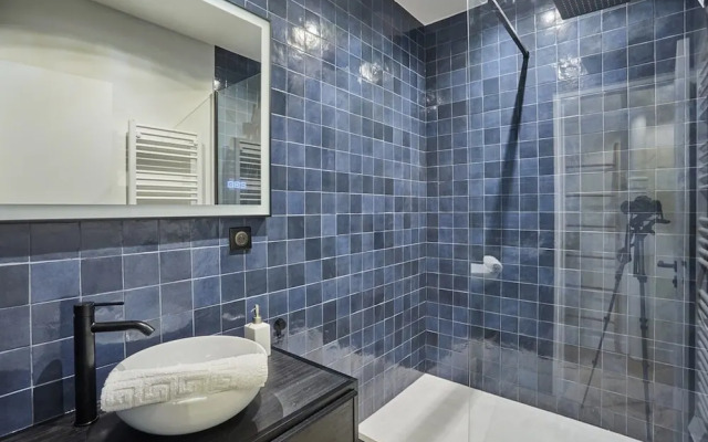 Superb Duplex Apartment Center of Paris