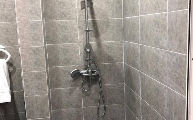 Yallahriyad Triplex For 6 Persons Max