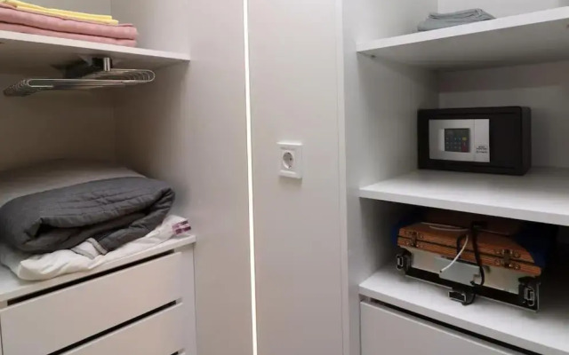 Unique Central 1 Bedroom Flat