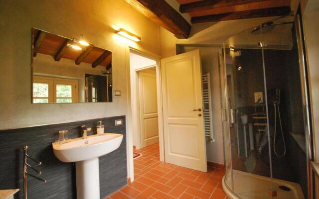 Farmhouse Pool 13 Px
