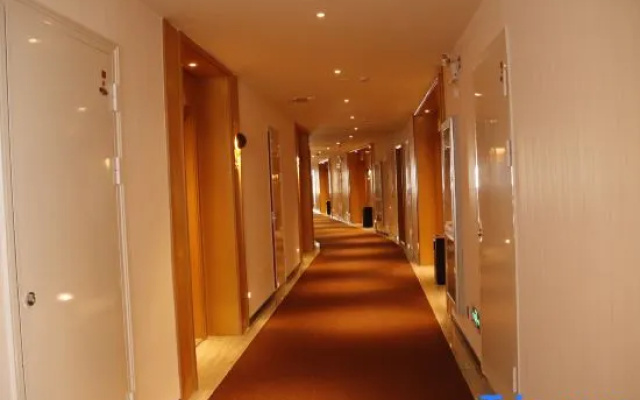 IU Hotel (Zhangye High Speed Railway Station)