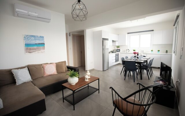 Carme At The Beach - Mythical Sands Resort