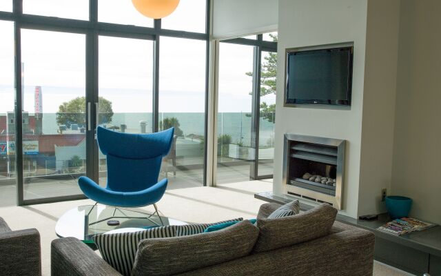 Navigate Seaside Hotel