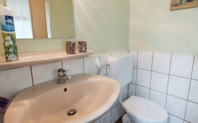 Attractive Holiday Home in Gntersberge With Roof Terrace