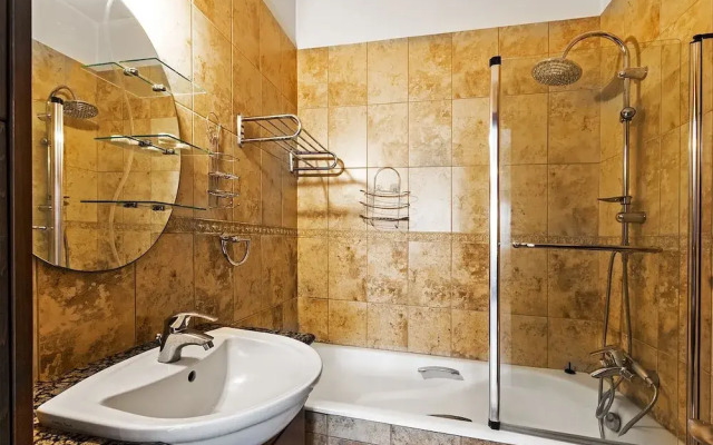 G&E Beach Apartments