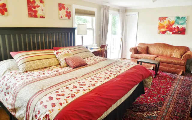 Cavendish Breeze Inn
