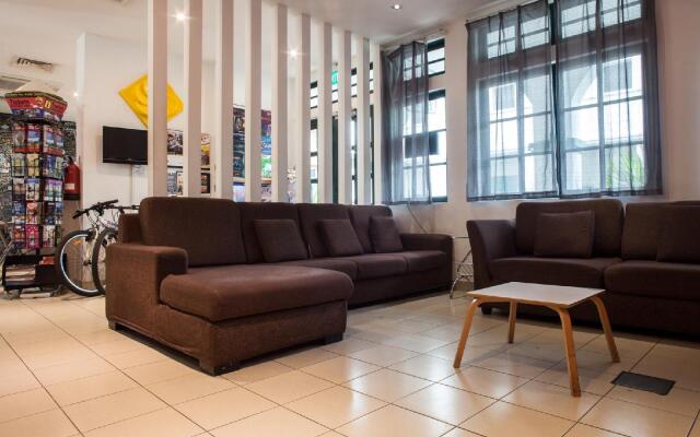 Footprints Hostel