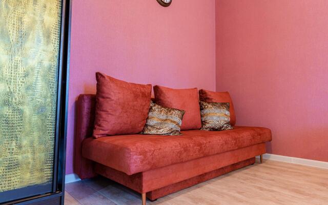 LetoApart (ЛетоАпарт) на улице Исаева 6