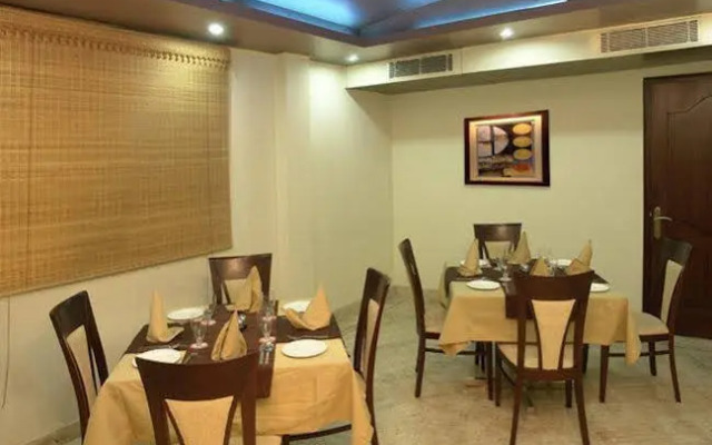 Hotel Sun City by OYO
