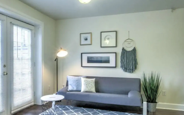 Hosteeva Capitol Hill Condos