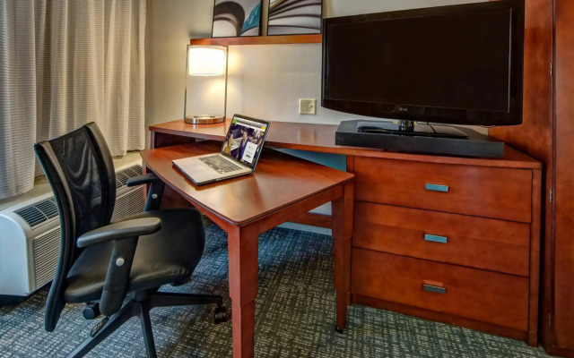 Courtyard by Marriott Memphis Southaven