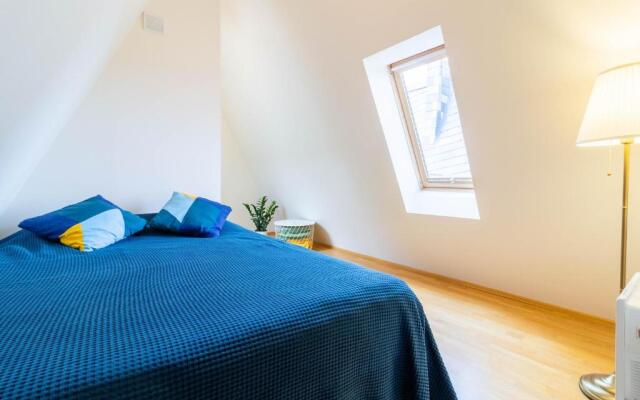 Verde Apartment, By Cohost