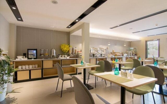 Home Inn Selected Nanjing Xinjiekou Center