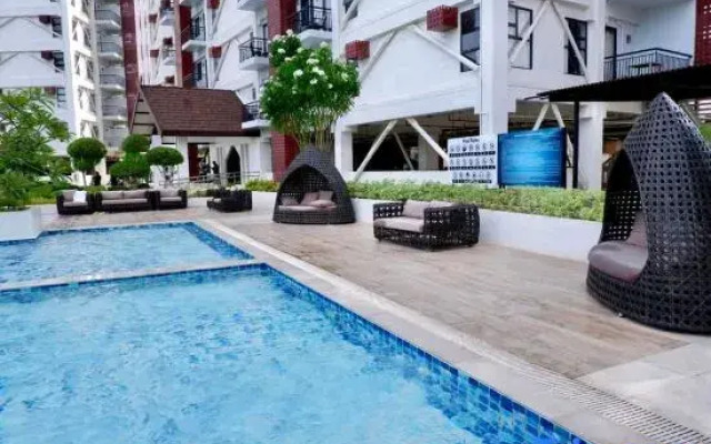 Jml's Podroyale Near Mactan