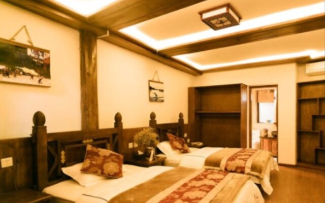 Lijiang Pengyouquan Inn