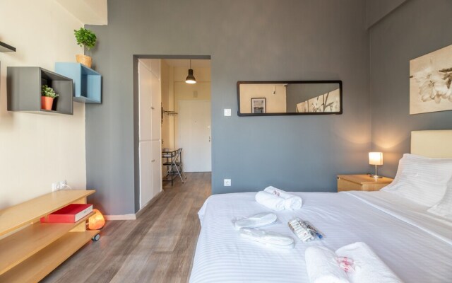 Renovated 3rd Floor Appartment