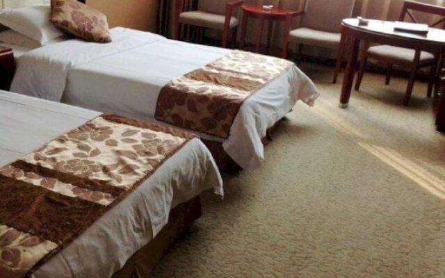 Yangzhong New World Hotel