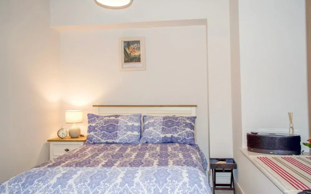 1 Bedroom Flat in Historic Building