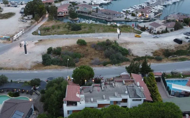 Parva Port Alacati