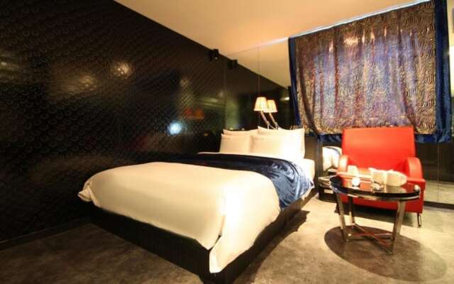 Hotel Ellee Cheonan