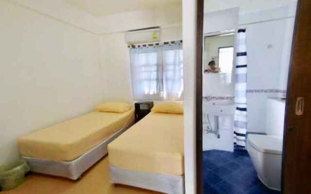 Moon Fox CaféInn Art & Gallery